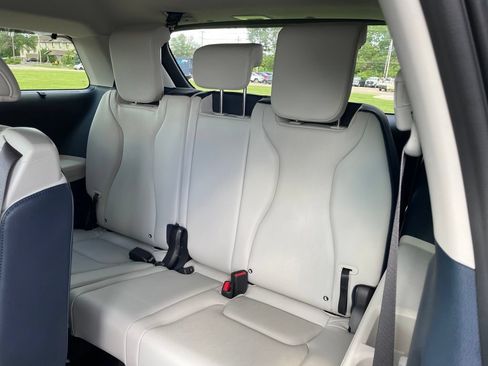 New 2026 Kia Carnival EX FWD image 13
