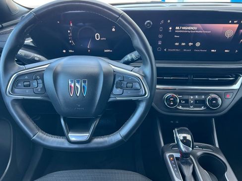 Used 2024 Buick Envista Preferred w/ Convenience I Package image 11