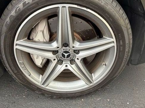 Used 2017 Mercedes-Benz E 300 4MATIC image 9