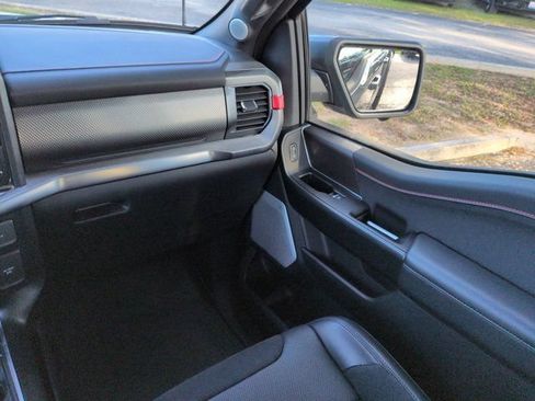 Used 2025 Ford F150 Raptor AWD/4WD image 16
