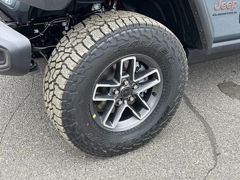 New 2026 Jeep Gladiator Mojave w/ Safety Group image 7