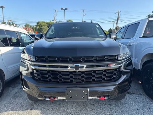 Used 2021 Chevrolet Tahoe Z71 w/ Z71 Signature Package AWD/4WD image 2