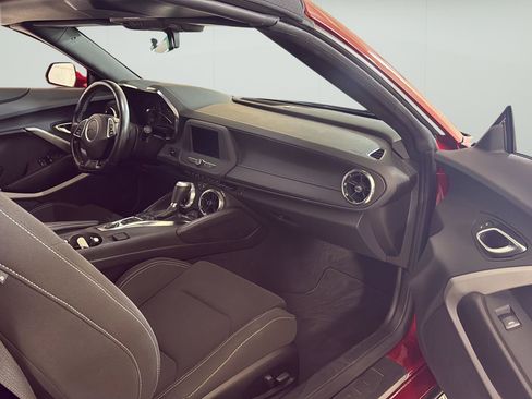Used 2023 Chevrolet Camaro LT RWD image 17
