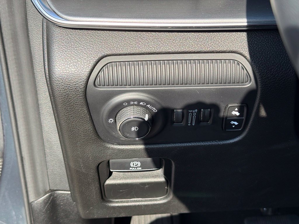 Used 2024 Jeep Wagoneer Series II AWD/4WD image 18