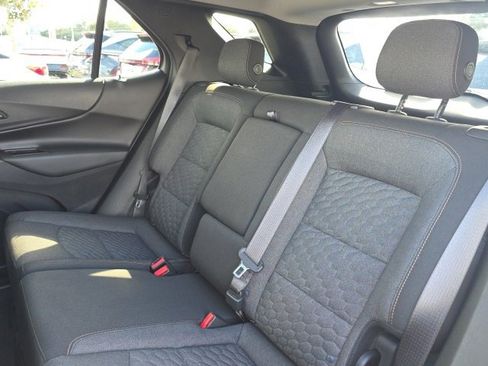 Used 2018 Chevrolet Equinox LT image 7