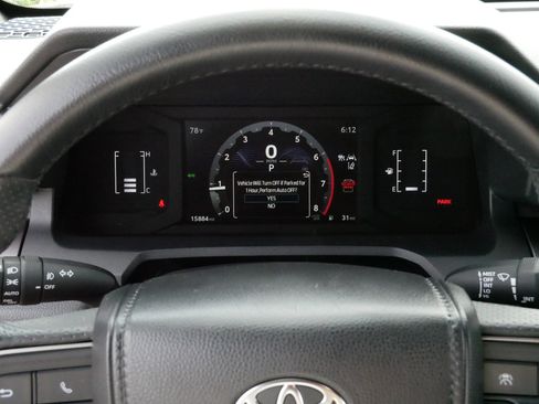 Used 2025 Toyota 4Runner SR5 AWD/4WD image 21