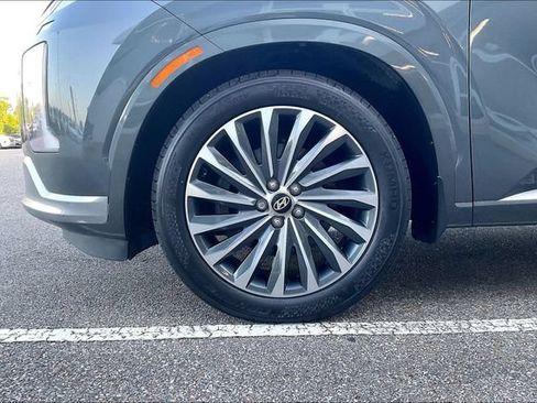 Used 2023 Hyundai Palisade Calligraphy w/ Cargo Package FWD image 11