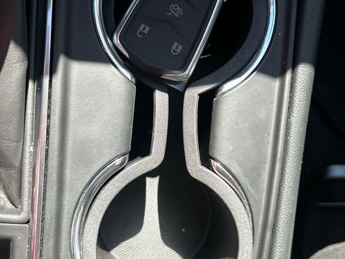 Used 2020 Chevrolet Equinox LT image 36