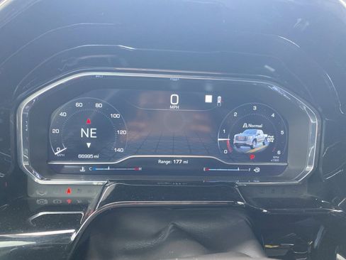 Used 2022 GMC Sierra 1500 SLT w/ SLT Premium Plus Package image 2