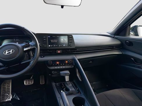 Certified 2025 Hyundai Elantra Sport FWD image 22
