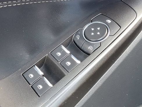 Used 2020 Ford Explorer XLT w/ Equipment Group 202A AWD/4WD image 28