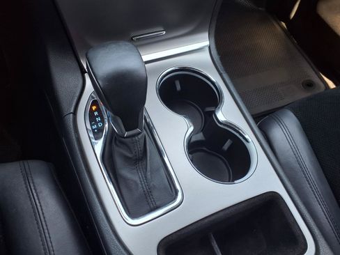 Used 2018 Jeep Grand Cherokee Altitude RWD image 26
