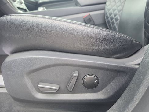 Used 2024 Ford Edge Titanium AWD/4WD image 12