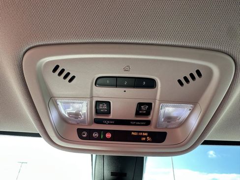 Used 2020 Chevrolet Traverse RS w/ LPO, Floor Liner Package image 40