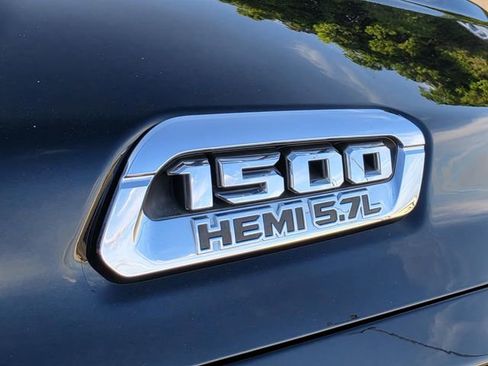 Used 2019 RAM 1500 Laramie image 15