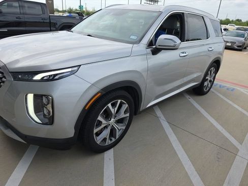 Used 2022 Hyundai Palisade SEL w/ 8P Bench Seat Package FWD image 2