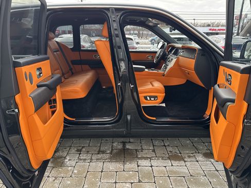 Certified 2024 Rolls-Royce Cullinan image 44