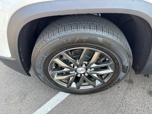 Used 2017 GMC Acadia SLT FWD image 38