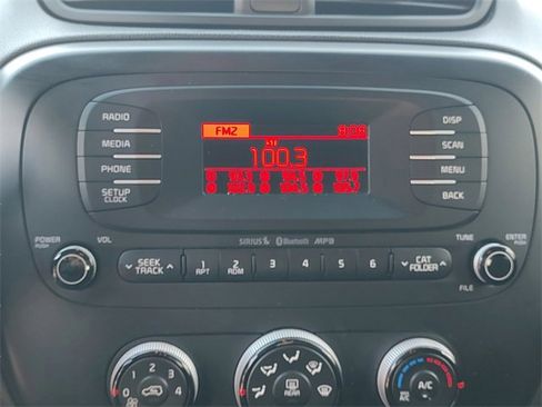 Used 2014 Kia Soul + image 17