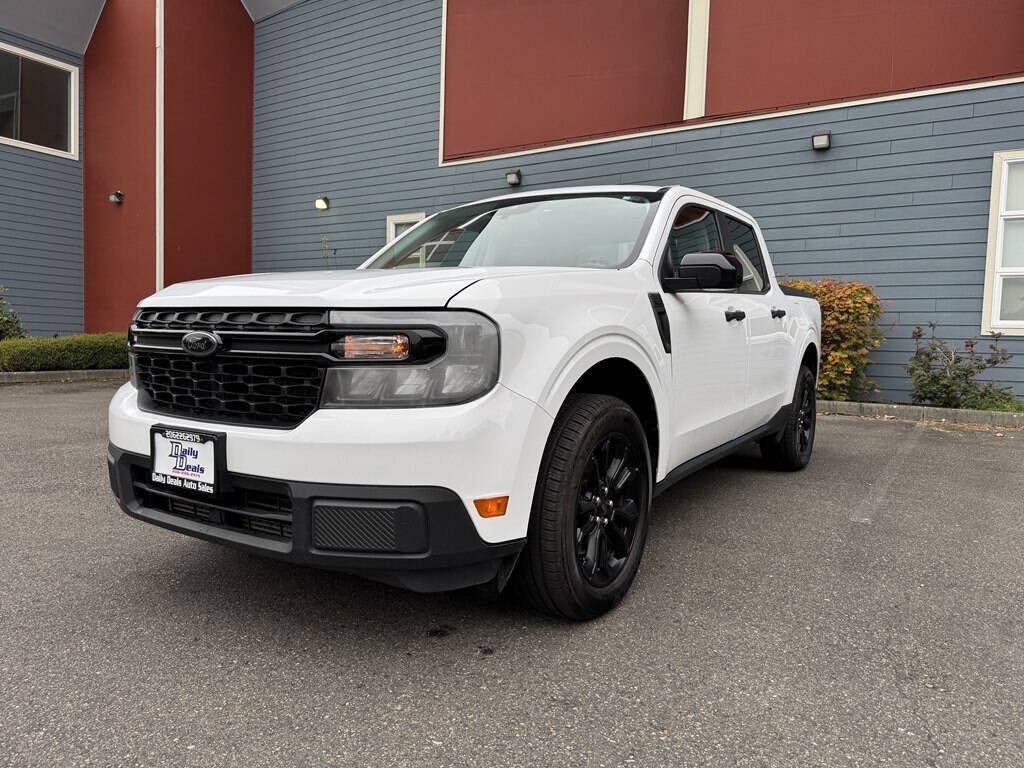 Used 2024 Ford Maverick XLT w/ XLT Luxury Package AWD/4WD image 4