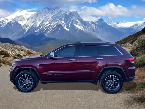 Used 2020 Jeep Grand Cherokee Limited w/ Luxury Group II image 2