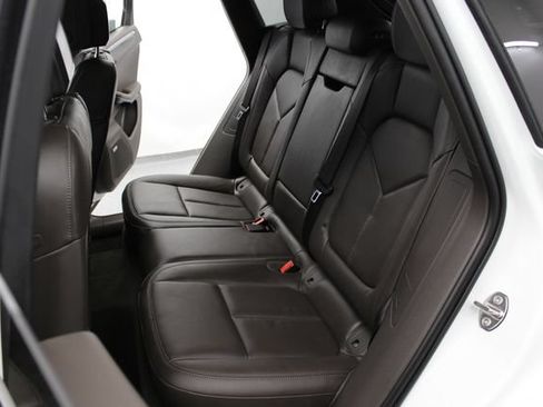 Used 2023 Porsche Macan Turbo AWD/4WD image 28