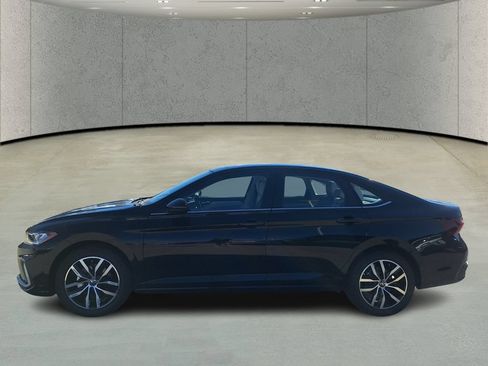 New 2026 Volkswagen Jetta SE FWD image 2