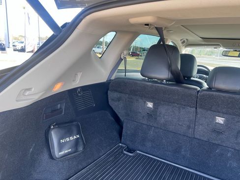 Used 2022 Nissan Murano Platinum w/ Cargo Package image 8
