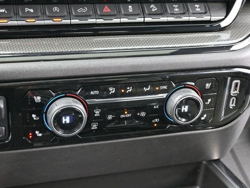 Used 2022 Chevrolet Silverado 1500 ZR2 w/ Technology Package image 23