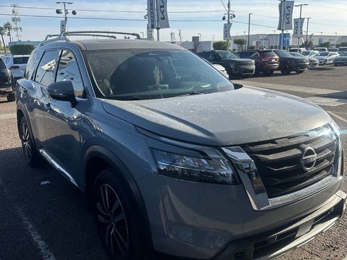 Used 2024 Nissan Pathfinder Platinum w/ Cargo Package FWD image 1