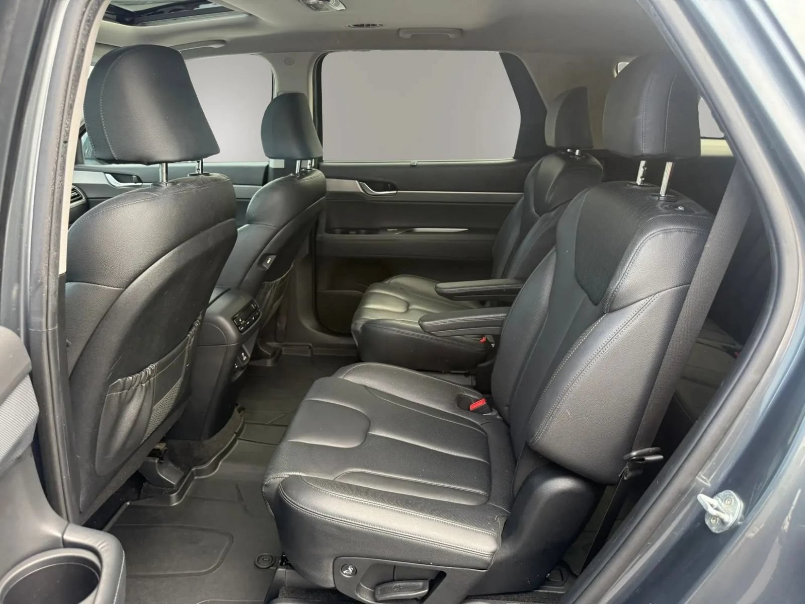 Used 2021 Hyundai Palisade SEL w/ Premium Package FWD image 30