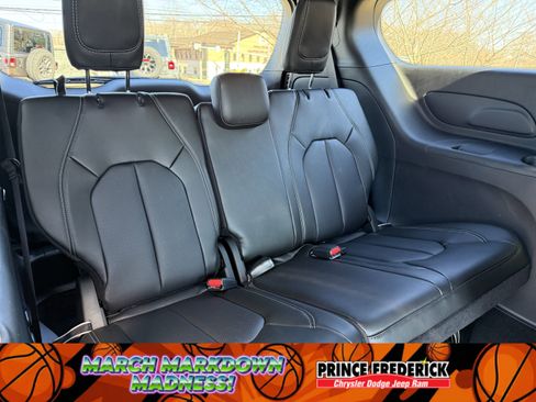 New 2026 Chrysler Pacifica Select w/ S Appearance Package image 14