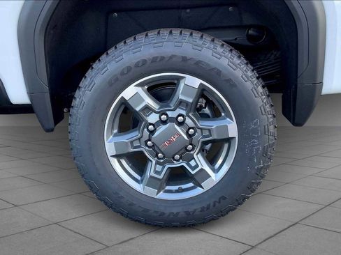 New 2025 GMC Sierra 2500 SLT w/ SLT Premium Package image 11