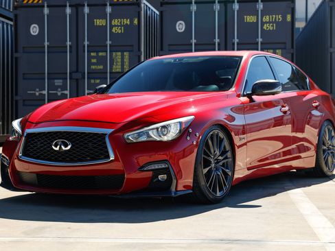 Used 2018 INFINITI Q50 Red Sport 400 w/ Sensory Package (Sport) image 4