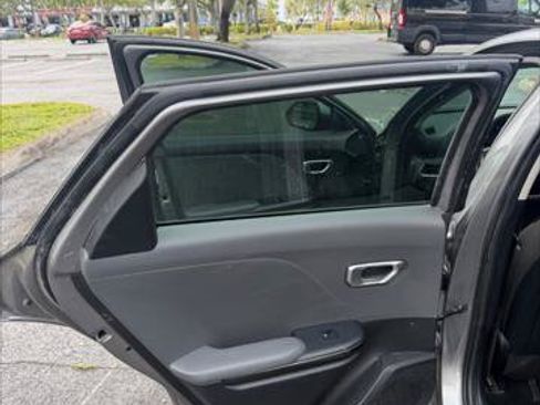 Used 2025 Kia K4 FWD image 16