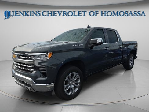 Used 2025 Chevrolet Silverado 1500 LTZ AWD/4WD image 6