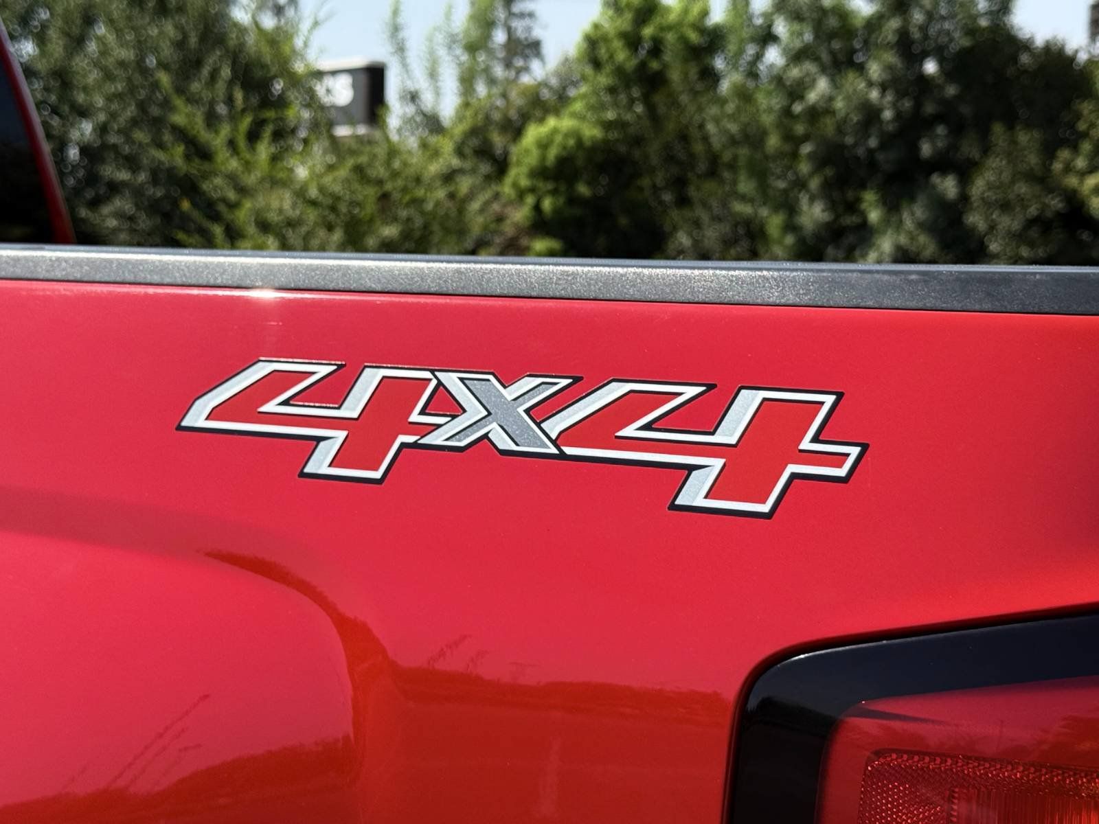 Used 2017 Chevrolet Silverado 1500 LT AWD/4WD image 43