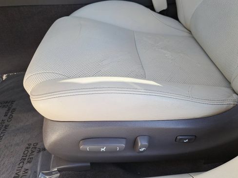 Used 2013 Lexus IS 250 w/ Premium Pkg Value Edition RWD image 28