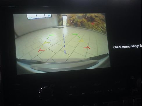 Used 2025 Nissan Frontier SV image 23