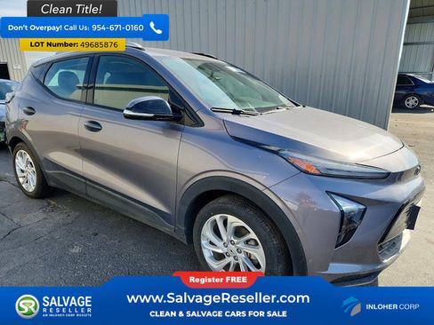 Used 2023 Chevrolet Bolt EUV LT FWD image 5