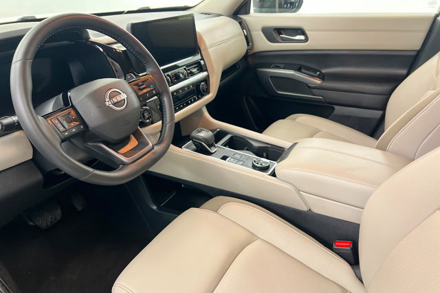 Used 2026 Nissan Pathfinder SL AWD/4WD image 15