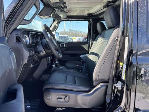 New 2026 Jeep Gladiator Sport image 4