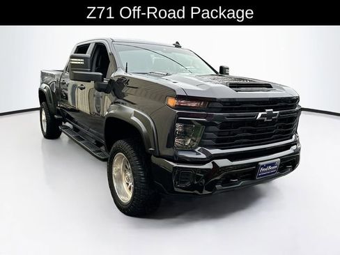 Used 2024 Chevrolet Silverado 2500 Custom w/ Custom Value Package AWD/4WD image 1
