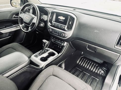 Used 2020 Chevrolet Colorado LT w/ Safety Package image 14