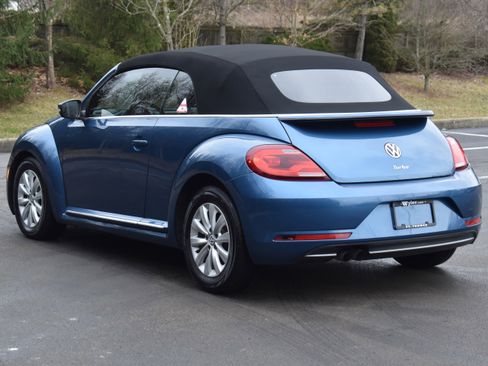 Used 2019 Volkswagen Beetle 2.0T S image 31
