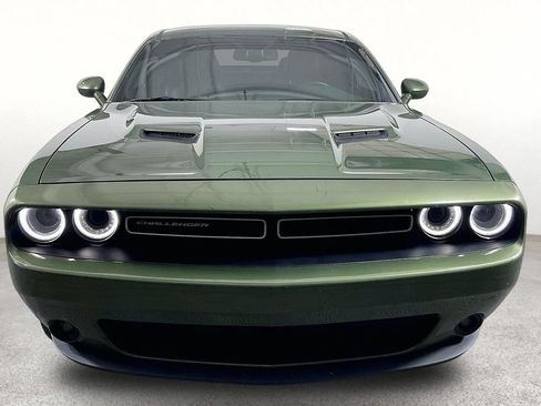 Used 2018 Dodge Challenger SXT Plus RWD image 5