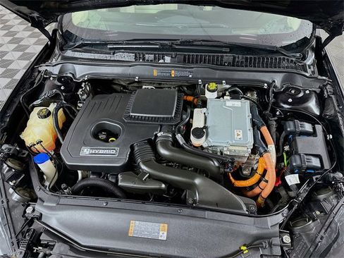 Used 2019 Ford Fusion SE image 28