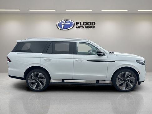 New 2026 Lincoln Navigator Black Label AWD/4WD image 4