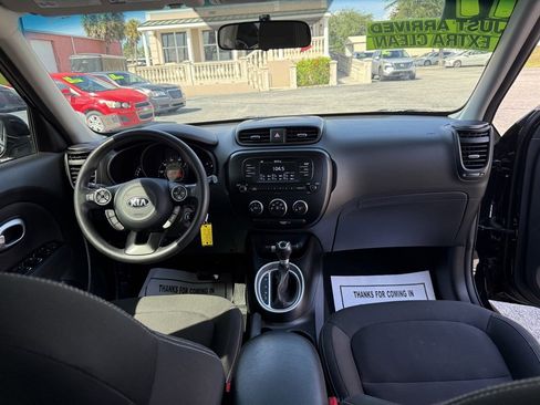 Used 2017 Kia Soul FWD image 13