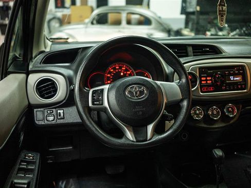 Used 2013 Toyota Yaris LE FWD image 14